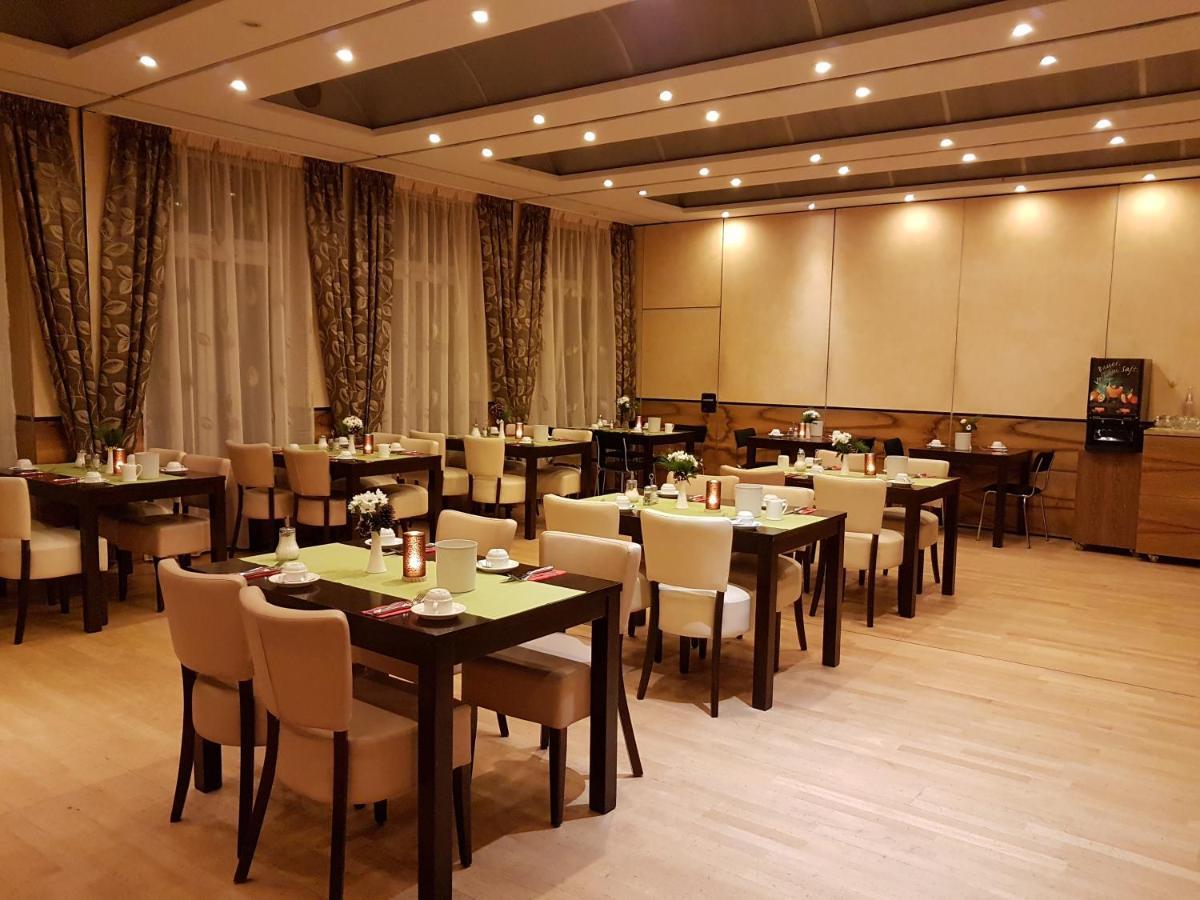 דליטש' Hotel Zum Weissen Ross מראה חיצוני תמונה