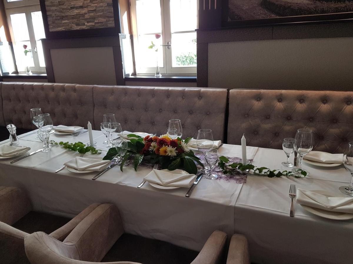 דליטש' Hotel Zum Weissen Ross מראה חיצוני תמונה